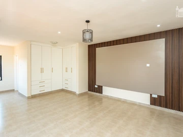 7 Unit Townhouse Complex