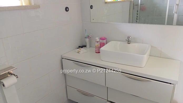 Mabelreign Cotswold Hills