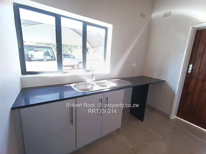 Modern 3 bed family home in Chisipite