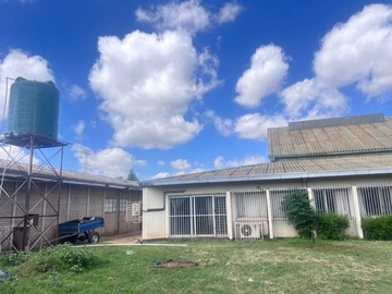 Willowvale Road Corner: Endless Possibilities Await!