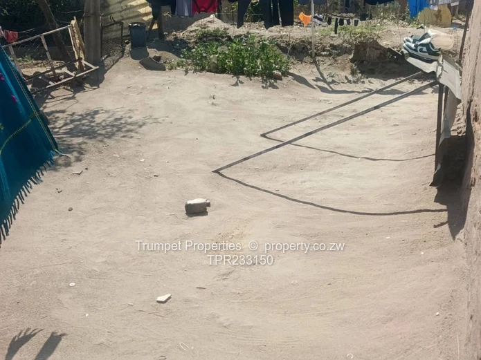 House for sale in St Marys Chitungwiza (Sole Mandate)