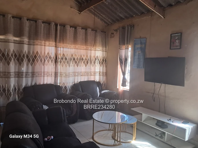 Chtungwiza Unit L house for sale