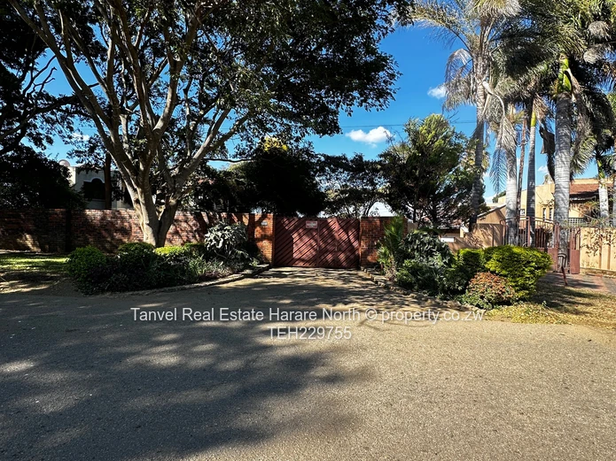 Available for Sale in Gunhill, is a double storey house with 6 bedrooms, 3 ensuite