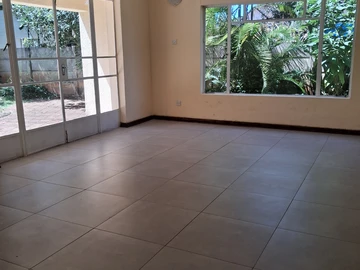 6 Bedroom House