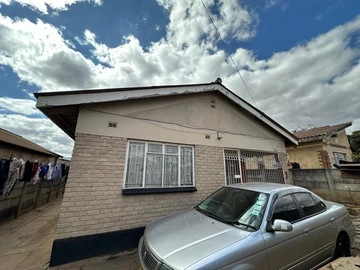 Neat Dzivarasekwa 5 Bedroom House For Sale
