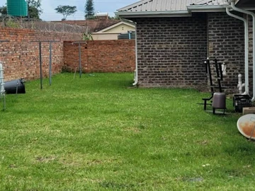 18 Unit Townhouse Complex