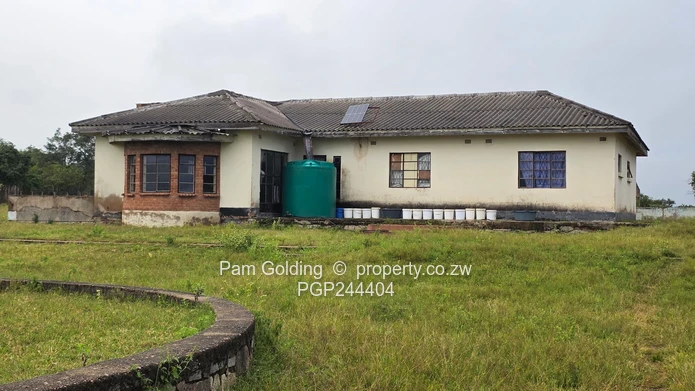 Farm for Sale – Fort Rixon