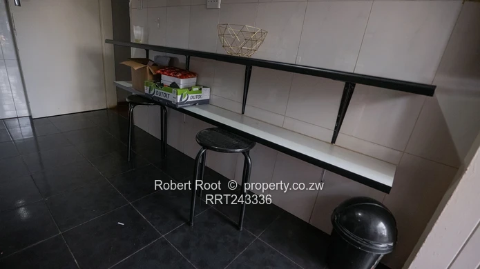 Spacious 3-Bedroom Flat to Let – Avondale (Oxford Road) (Sole Mandate)