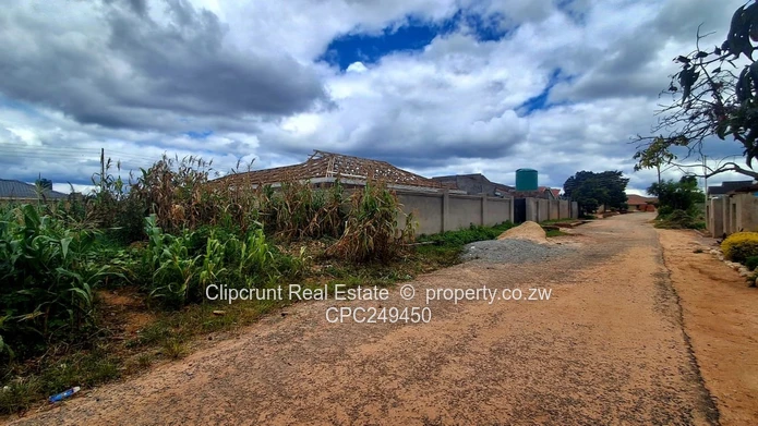 Ruwa Fairview blessed park stand forsale