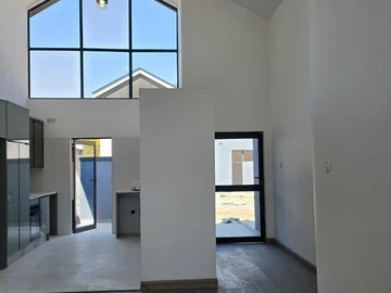 3 Bedroom Flat & Apartment