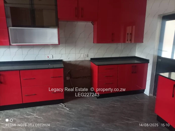 Neat and  spacious apartment 