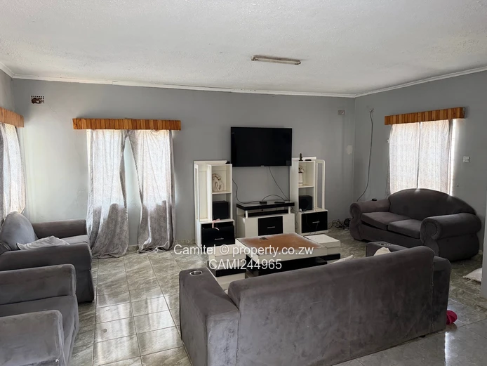 3-Bed House in Matidoda, Harare West — Borehole & Paved Yard