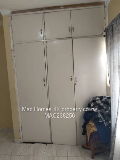 Zimre park house for sale