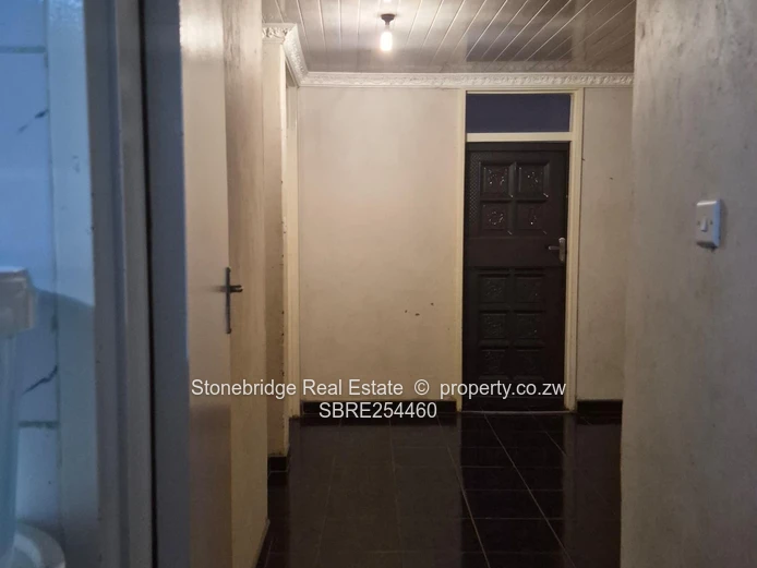 3 Bedroom House in Mahatshula North For Sale