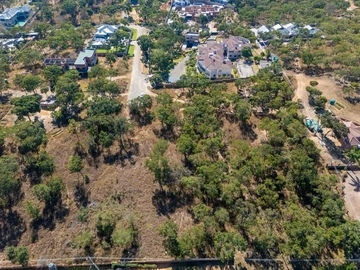 Stands & Residential Land