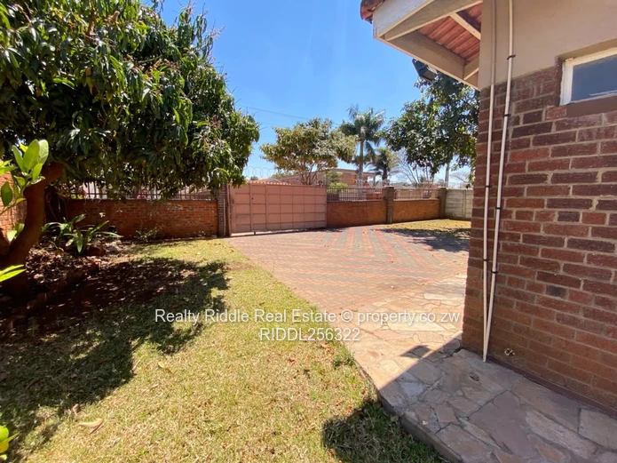 Westgate 4-Bed Family Home with Double Garage & Garden