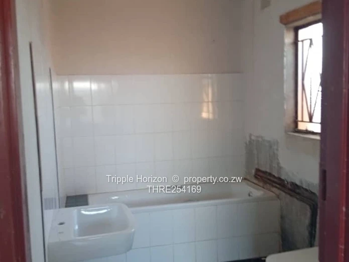 Damofalls phase 4 house for sale with deeds 