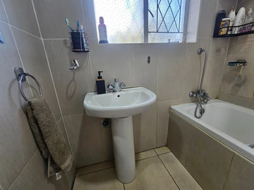 2 Bedroom Garden Flat