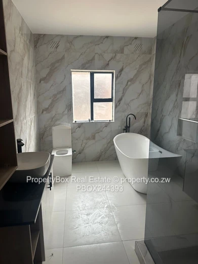 Cluster Unit for rent in Waterfalls