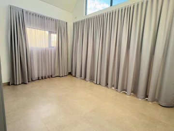 4 Bedroom Flat & Apartment