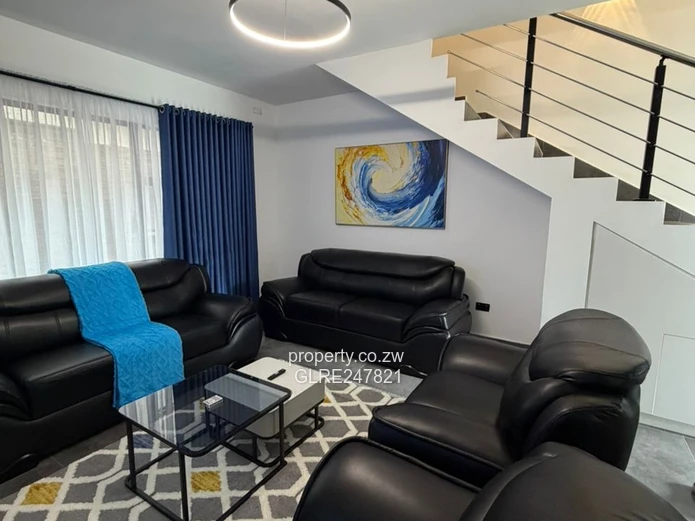 Modern Furnished 2-Bed Flat with Leather Living Area - Borehole