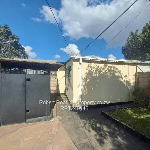 Close to CBD or Highfield Rd (Sole Mandate)