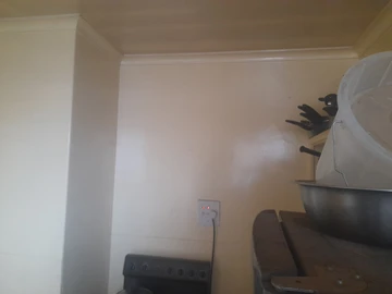 2 Bedroom Flat & Apartment