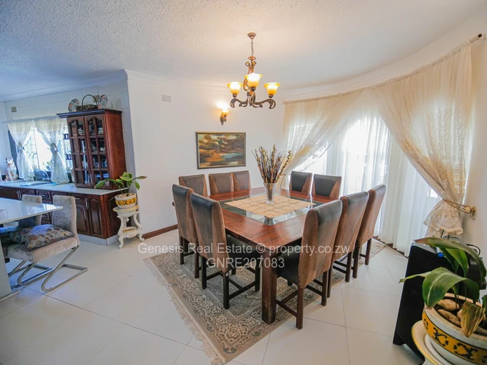 5 Bedroom House For Sale | Helensvale