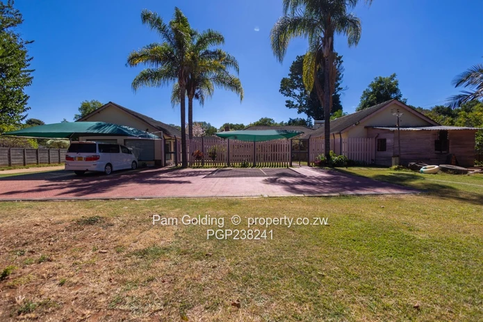 Spacious Home On 1 Acre