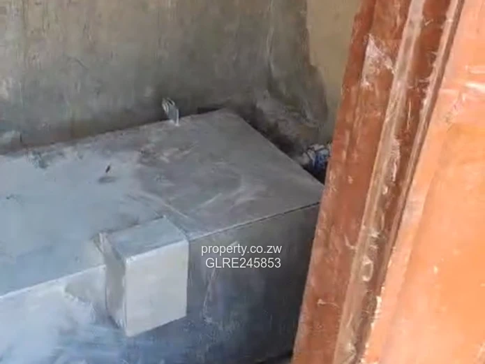 70ha Kwekwe Land - Access Control & Subdivision Potential