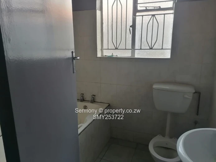Massive Residential Property In Chipukutu Up For Grabs, 