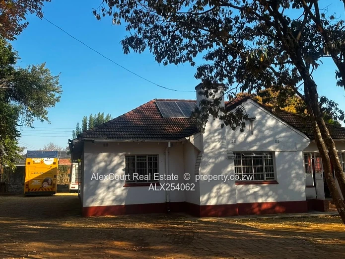 Smart Investment, Premium Location!!  (Sole Mandate)