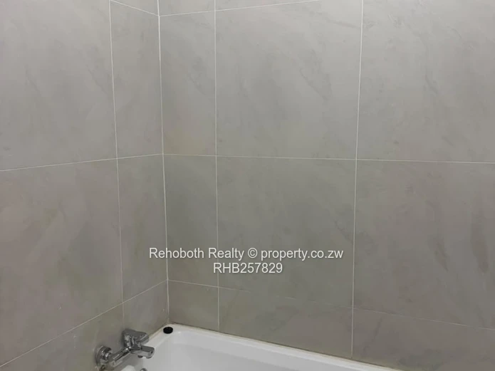 Modern 3-Bed Home with Built-ins & Borehole in Crowhill Views
