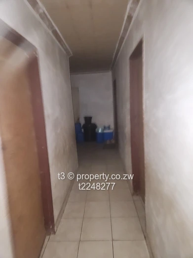 3-Bed Damofalls Home – Tiled Roof & Walled Yard (Sole Mandate)