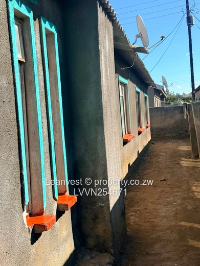 Spacious 6-Bed Home in Chitungwiza with Borehole