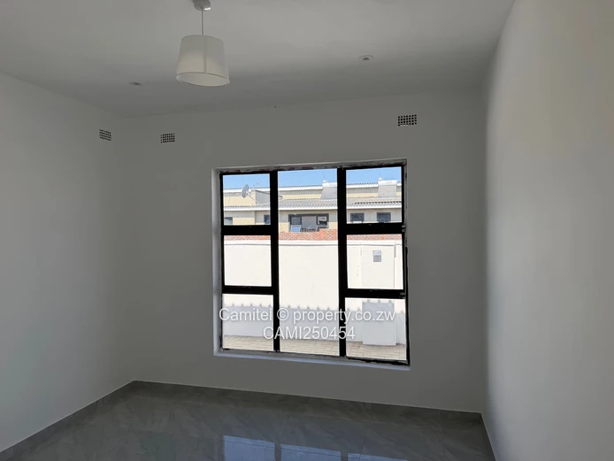 Modern 4-Bed Arlington Home with Island Kitchen & Borehole