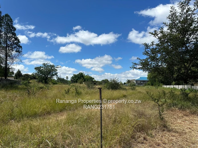 Waterford- 1 acre vacant stand on extent 4865 sqm with title deeds for $40k neg