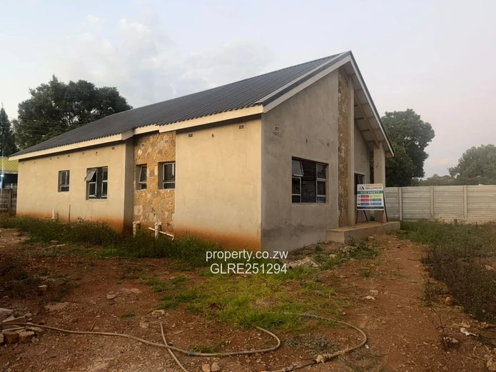 Unfinished 3-Bed in Vainona — 500m², Borehole