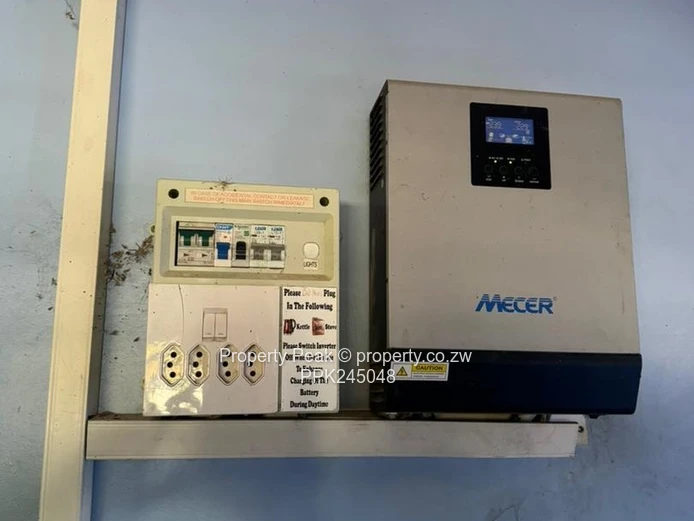 Beautiful Hatfield 5-Bed Home on 1,870m² — Solar System, Borehole