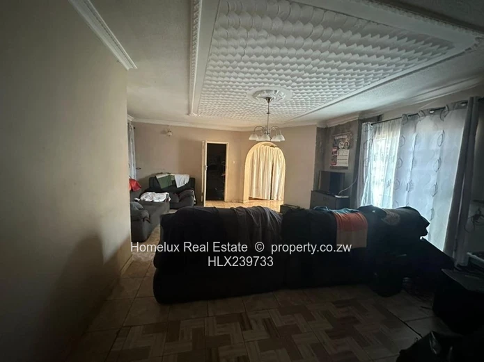 Westlea 3-Bedroom House with 2-Bedroom Cottage 