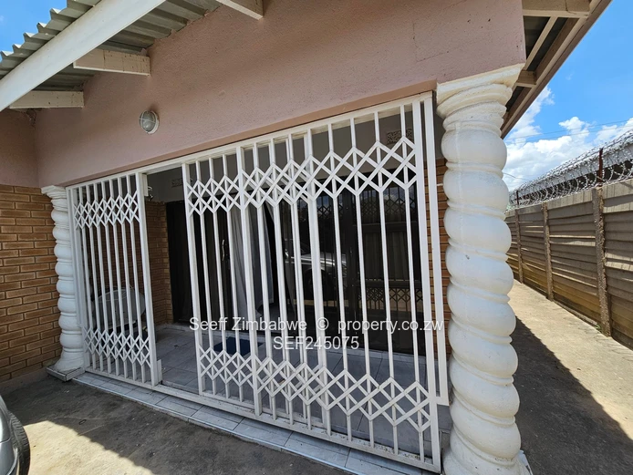 House for Sale in Southview Park!