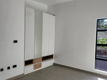 2 Bedroom Garden Flat