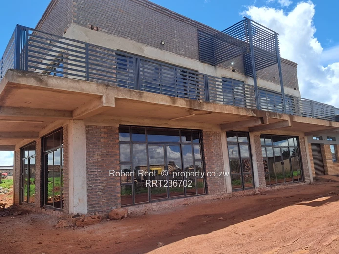 Shop/Retail space in a busy area!