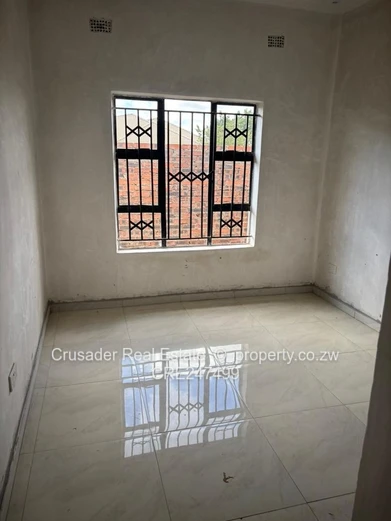 Modern 2-Bed Flat in Tynwald — Borehole & Built-ins (Sole Mandate)