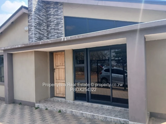 Aspindale 4 beds house to rent for Immediate occupation!