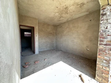 2 Bedroom Flat & Apartment