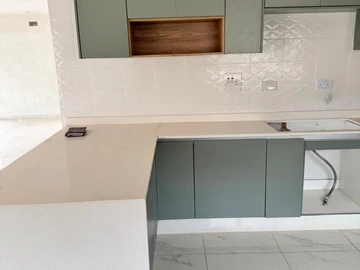 3 Bedroom Flat & Apartment