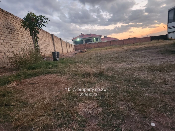 Residential Stand with Cottage for Sale in Sunway City, Harare East