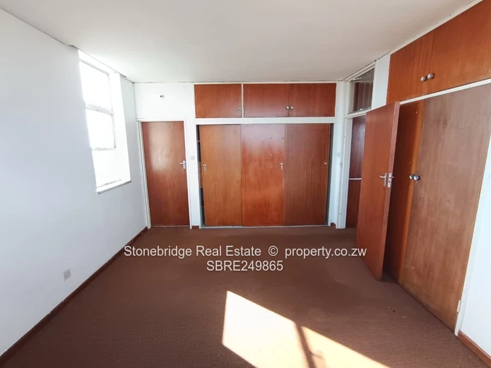 Prime 2 Bedroomed Flat in Ascot for sale