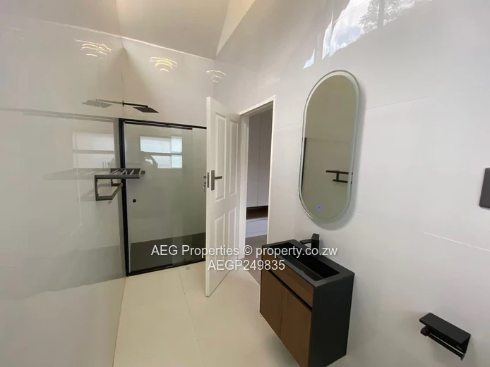 4  Bed Townhouse To Rent 